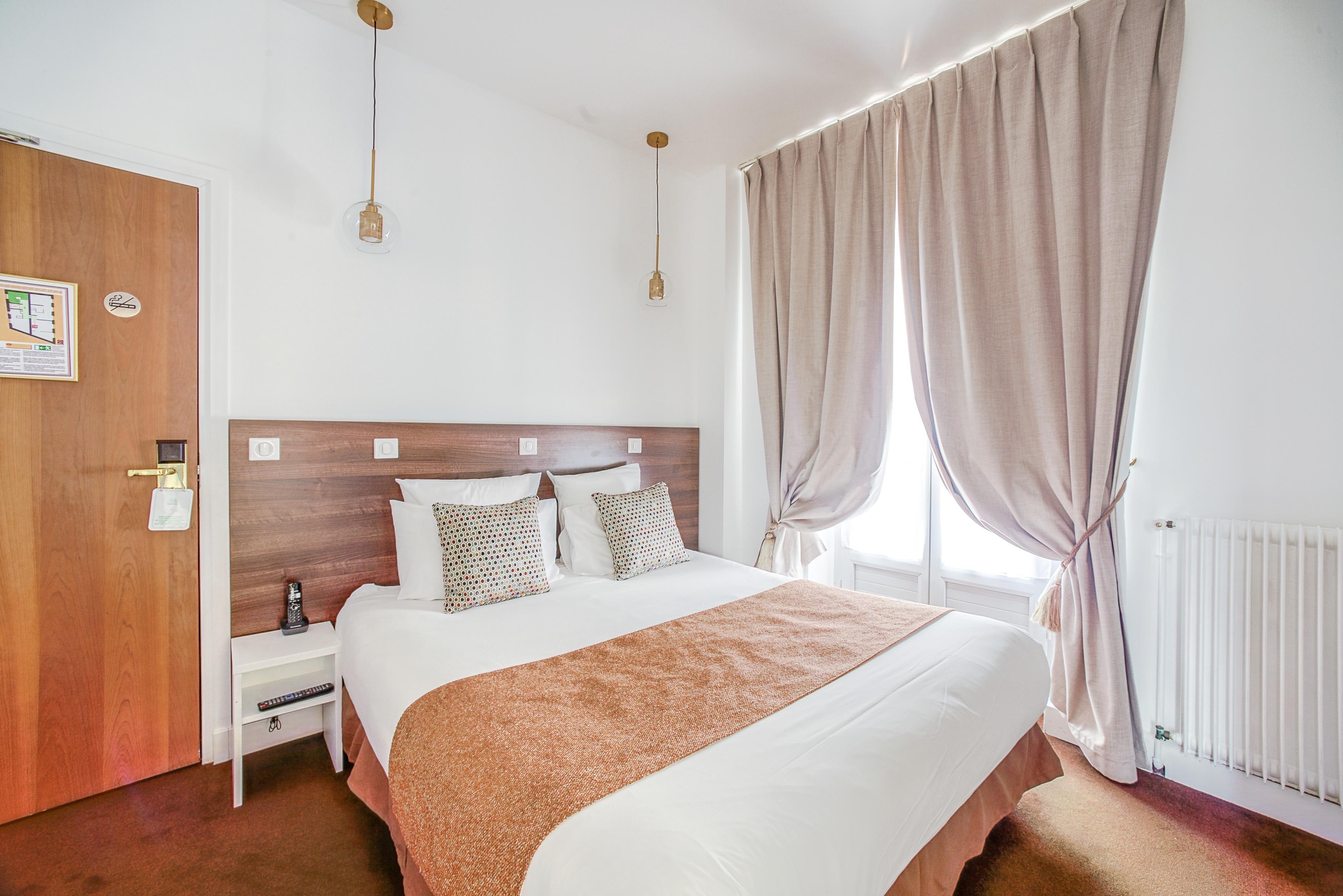Queens Hotel 3*